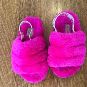 UGG Kids Vibrant Pink Fluffy Slippers